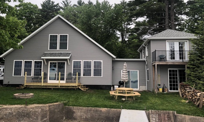 Cleveland House | North Shore Lake House and Bunk House