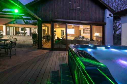 Mako Villa | Nr8 Prémium Vendégház