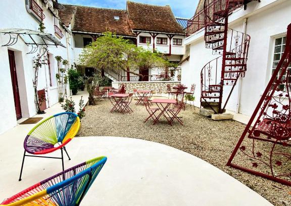 Le Blanc Bed & Breakfast | Nuit en Brenne