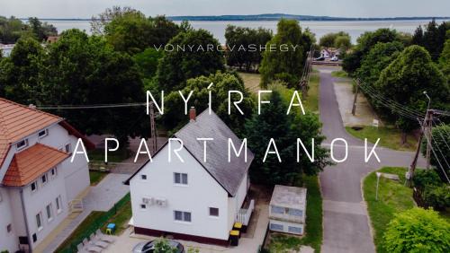 Vonyarcvashegy Apartment | Nyírfa Apartman