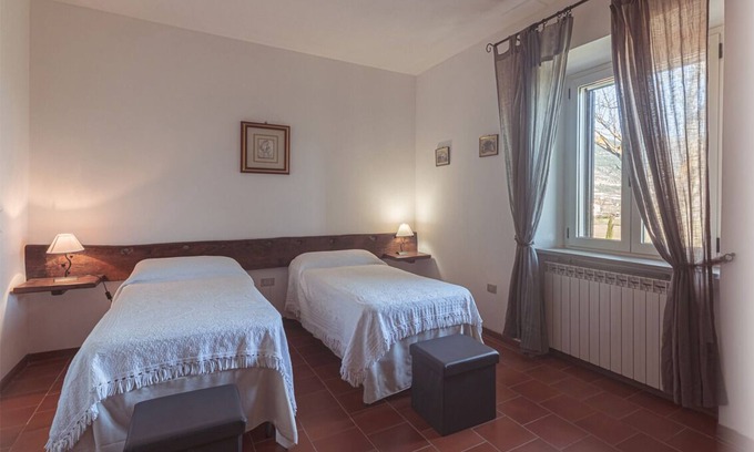 Nerbisci Other | OAK FOREST FARMHOUSE - LAUREL APARTMENT