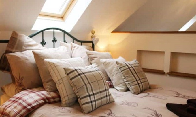 Hoptonheath Apartment | Oakheath studio apartment.