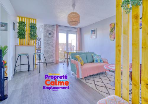 Les Aunettes Apartment | Oasis d'Exception avec Terrasse Privée & Piscine !