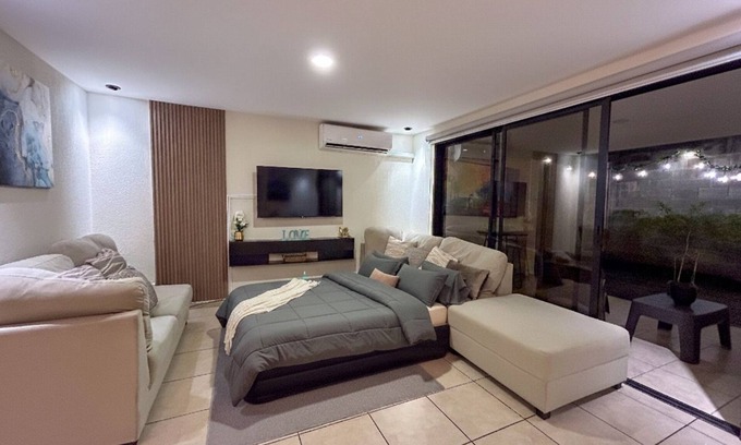 El Palmar House | Oasis in San Salvador - Pool & Full A/C