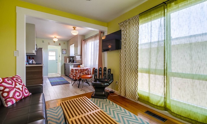 Point Loma Heights House | Ocean Beach gem. Enjoy Ocean breezes and sunsets from this darling get-a-way