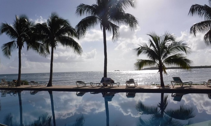 Puerto Aventuras Condo | Ocean front, 2 bdrm, ground floor i Chac Hal Al. Still available Jan-Mar 2021