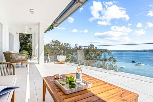 Bundeena House | Ocean Front Luxury The Lambeth Walk