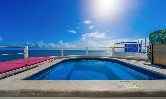 Colonia Meteorologico House | Ocean Front Penthouse w/Private Pool & Views!