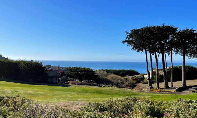 Bodega Bay House | Ocean & Golf Fairway view