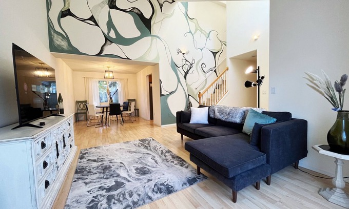 Metzger House | Ocean Inspired Artists Cove 4B in SW Portland