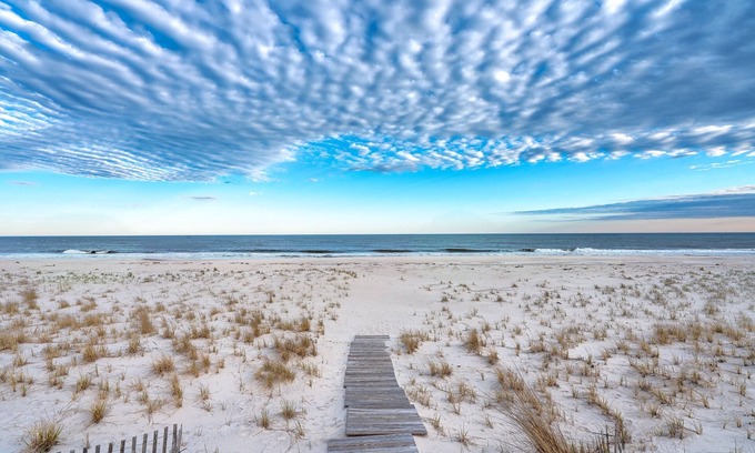 West Hampton Dunes House | Ocean,pool, boardwalk bay, bed,new kitch,new bath,new furn, steps to ocean