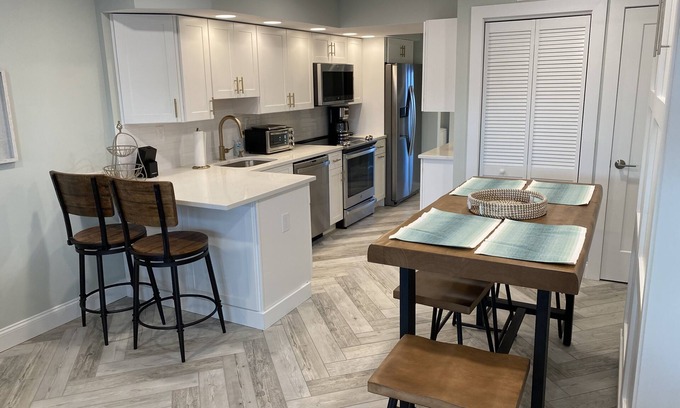 Mantoloking Condo | Ocean View Condo on private beach : Ocean Club at Mantoloking