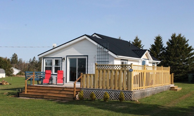 Tryon Cottage | Ocean View Family Friendly Cottage