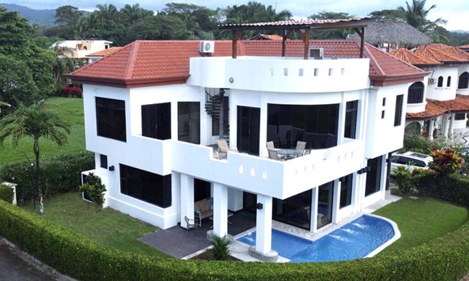 Playa Hermosa House | Ocean-View Home! New Remodel 2025! 4 BR, Rooftop Terrace, Sundeck, and SURF!