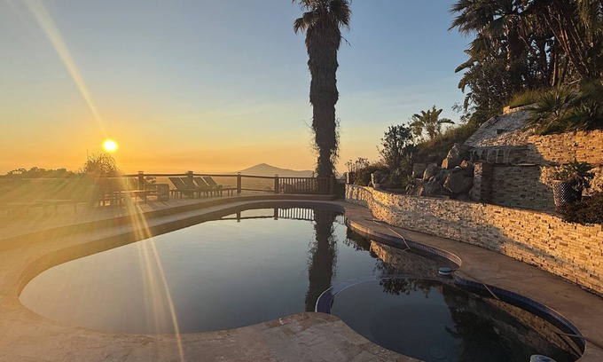 Mount Helix House | OCEAN VIEWS w/Pool and Hot Tub in Spacious 5-Bedroom Home