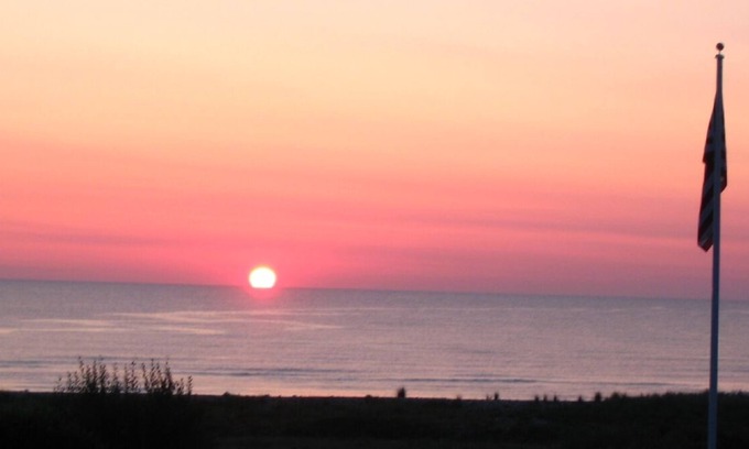 Ocean Bluff-Brant Rock House | Oceanfront Gem Makes You Forget You're 30 Miles From Boston
