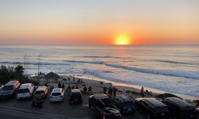 Beach Barber Tract House | Oceanfront Property in La Jolla
