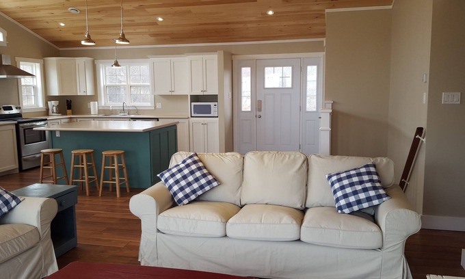 Mahone Bay House | Oceanfront Vacation Home near Mahone Bay, Nova Scotia
