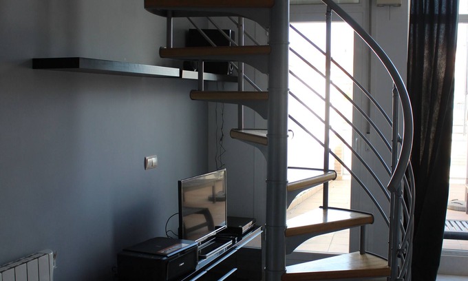 Vicalvaro Apartment | Octavio Loft: Wifi/1.5 bathrooms/AA