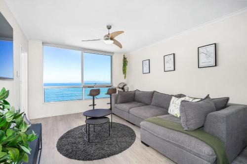 Strand Apartment | Odeon Towers 808