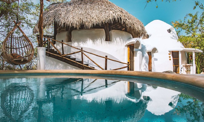 El Cacalote House | OffGrid SuperAbode Domes In Front of the Ocean with Pool near Roca Blanca