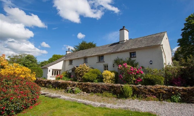 Windermere Cottage | OLD DROOMER, pet friendly, with open fire in Windermere