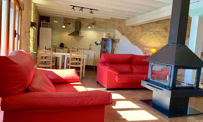 Zafra de Zancara Cottage | Old House of Pedro Chicote (The Place of the Rock) for 4/5 people