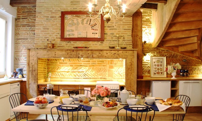 Le Fousseret House | Ombre Rose