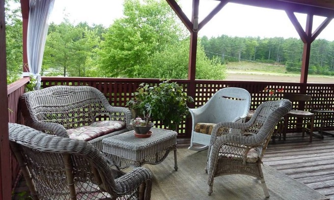 Middleborough Bed & Breakfast | On Cranberry Pond B&B