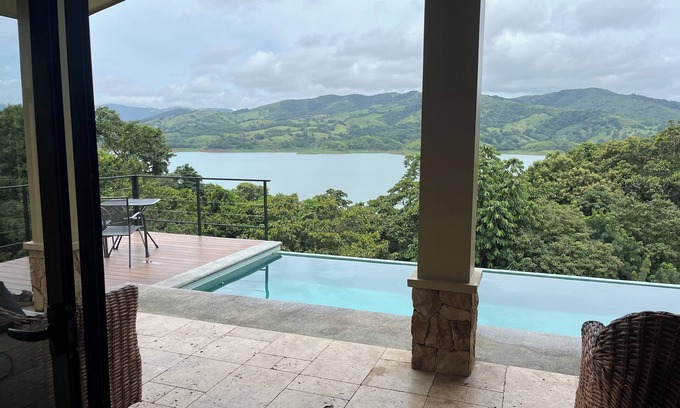 Arenal House | On Lake Arenal - Near La Fortuna - New Pool and Deck August 2024 - Bird Watching