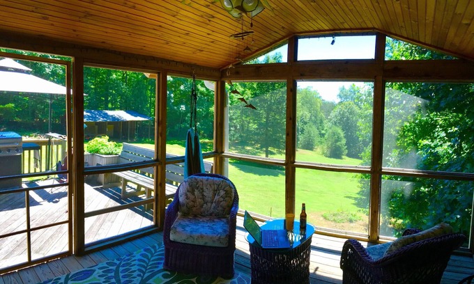 Lake Lure House | On the Rocks - private retreat in the mountains of Lake Lure