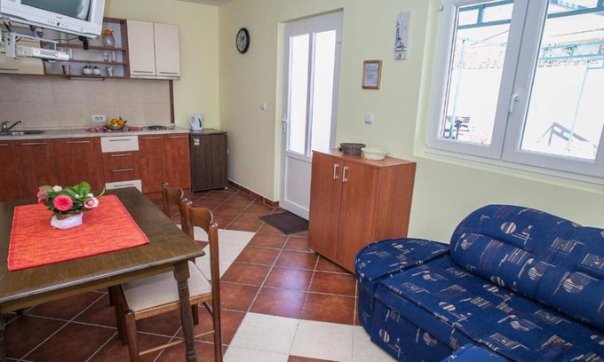 Kotor Municipality Apartment | One Bedroom Apartment with Garden 3