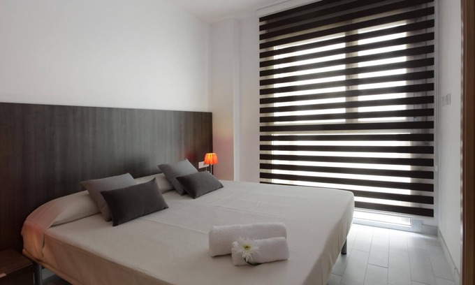 Les Corts Apartment | One-bedroom apartment for 4 on the 3rd floor