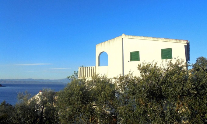 Necujam Apartment | One bedroom apartment with terrace and sea view Nečujam, Šolta (A-16729-a)