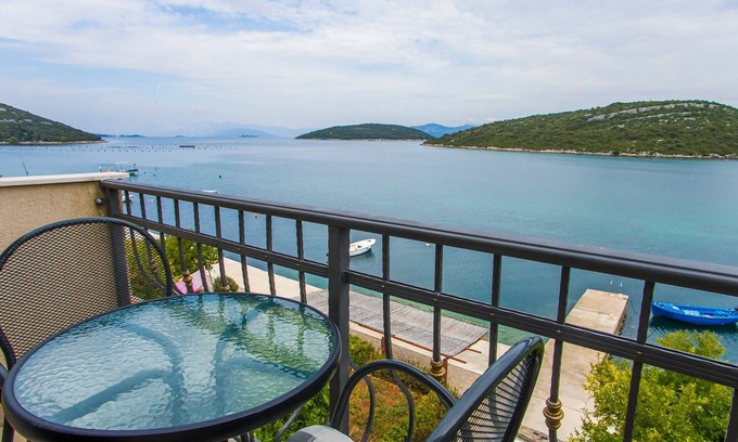 Dubrava Apartment | One bedroom apartment near beach Luka Dubrava, Pelješac (A-24568-c)