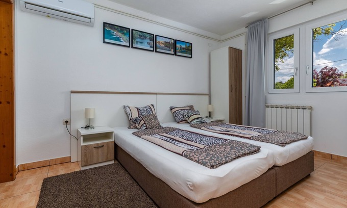 Karlovac Apartment | One bedroom apartment with terrace Karlovac (A-20989-a)