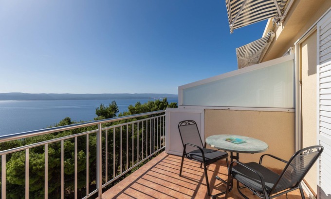 Marusici Apartment | One bedroom apartment with terrace and sea view Marušići, Omiš (A-1131-e)