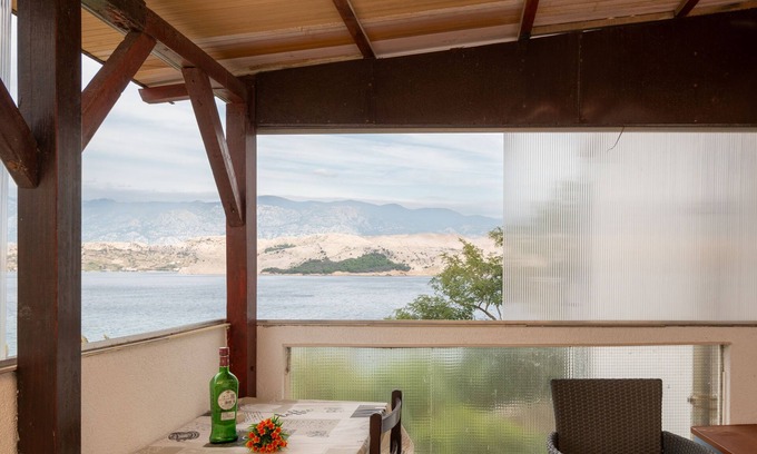 Zrce Apartment | One bedroom apartment with terrace and sea view Sveti Marko, Pag (A-21654-a)