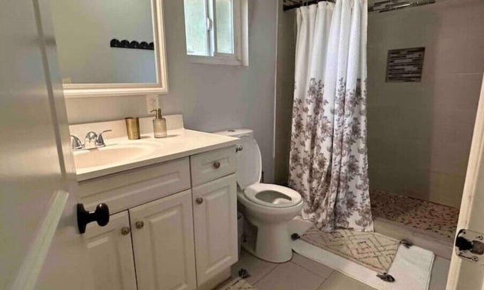 San Diego House | One bedroom apt/guest home near downtown and basen