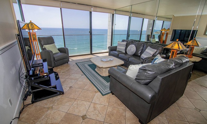 San Diego Condo | ONE BEDROOM CONDOMINIUM FULL BEACH AND OCEAN VIEW