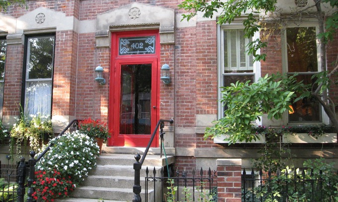 Mid-North District Apartment | One block from Lincoln Park and the zoo