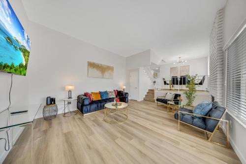 South Redondo Apartment | Oneluxstay 3BR Home Near the Beach