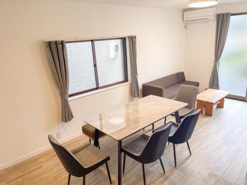 Shimo-yoshida Villa | OPENSALE Hoco 富士吉田富士山ビューの上質な宿 駅近 本町撮影スポット徒歩1分