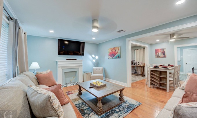 Broadmoor House | Operation Relaxation located near Centenary College and Querbes Golf/Tennis.