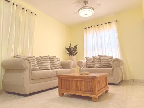 Nagua House | Our Cozy Home, Wi-Fi, AC, Parking, Near Beaches and Attractions in quiet area