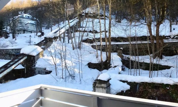 Bareges Apartment | Oustal Residence - duplex apartment with wifi in the center of Barèges