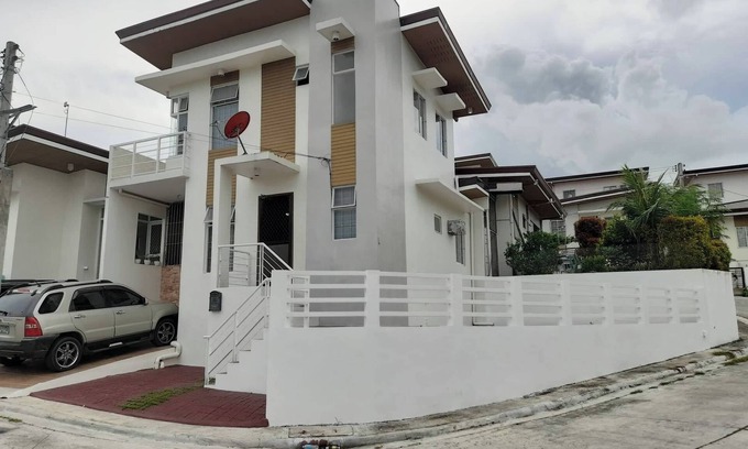 Minglanilla House | Overlooking Fully furnished house for rent!