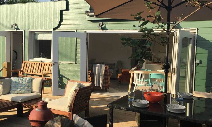 Camber House | Owlers Retreat, 3 Bed Luxury Beach House, 1 Minute to Beach, Enclosed Garden