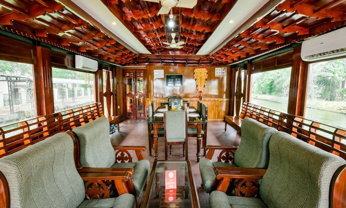 Ambalapuzha Boat Rental | OYO 13525 HouseBoat My Trip Deluxe 3 BHK Private