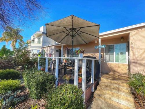 North Pacific Beach Apartment | Pacific Beach Getaway Blocks From The Beach